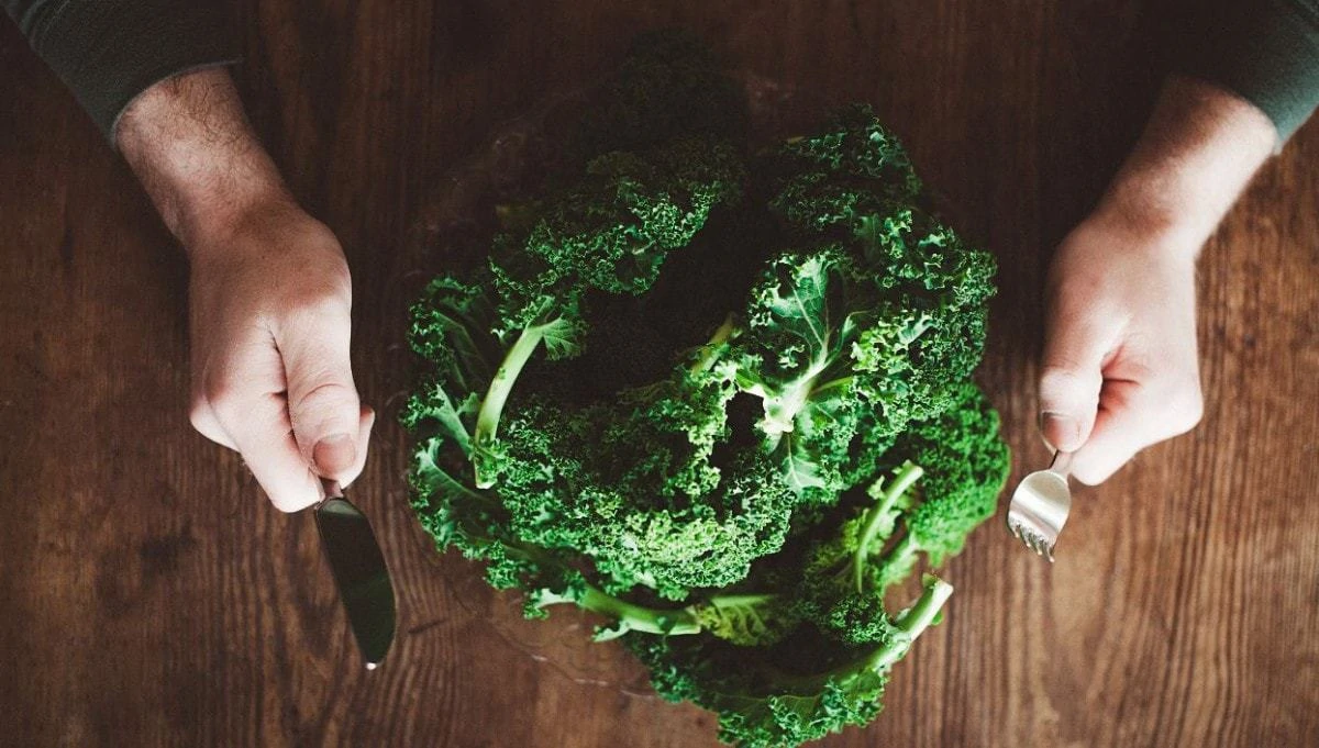 How Does Eating Leafy Greens at Night Help You Sleep Better