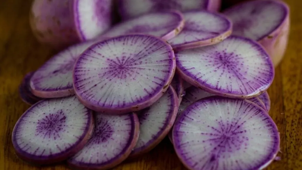 How to Eat Purple Radish
