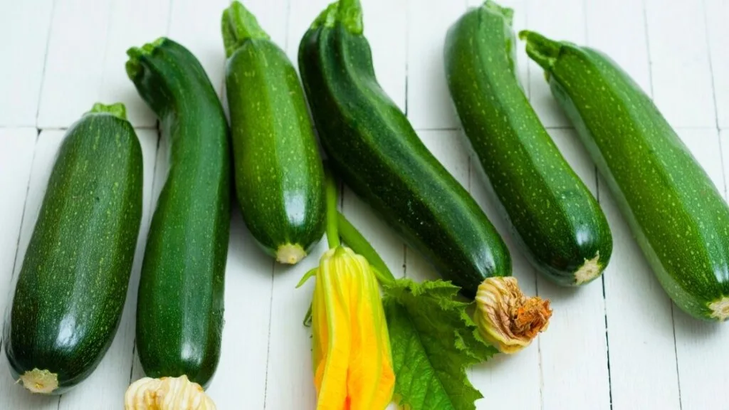 How to store cucumber and zucchini